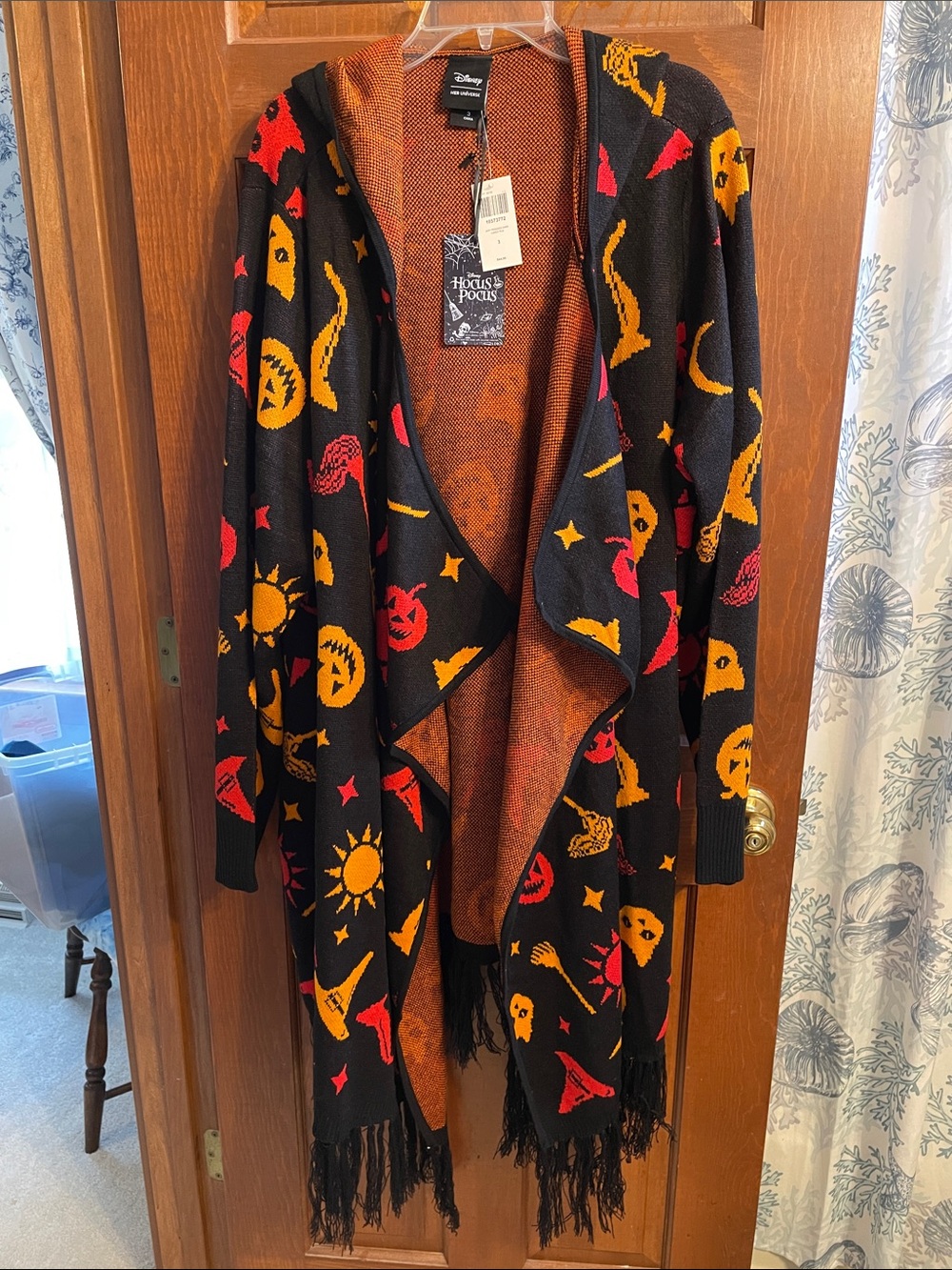 Disney Her Universe Hocus Pocus Dani Hooded Sweater NWT